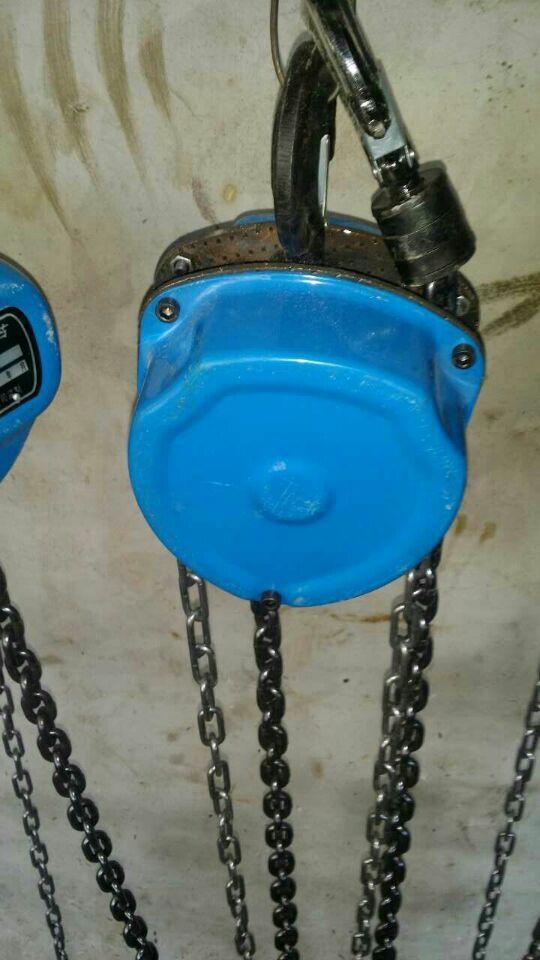 東圣三角形手拉葫蘆實拍.jpg 東圣三角形手拉葫蘆實拍.jpg